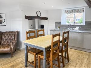 The Farmhouse - Uk50909