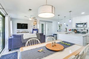Walk to Coligny Beach Tropical Hilton Head Condo