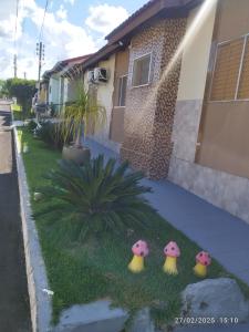 casa10 pessoas temporada caldas nova com 3 quartos Condomínio Village muito área verde,piscinas, sauna