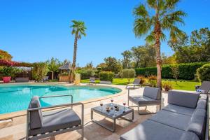 Villa Valleron by Villa Plus