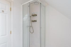 3bd Home near Red Bull Racing, Vw Centre, Zoho