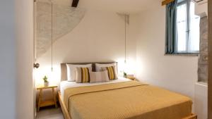 Capella Skiathos, Residences