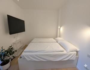 Luxury Suite - Zen Urban Retreat