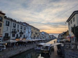 Luxury Suite - Zen Urban Retreat