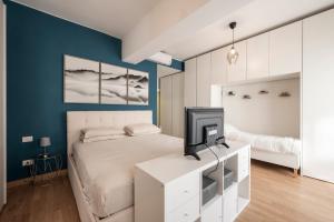 tHE Globe Trotter - City Life Area