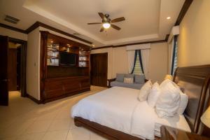 Bella Vista 3F 3 bdr beach club view in Los Suenos