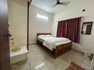 Aashritaa stay Tiruvannamalai