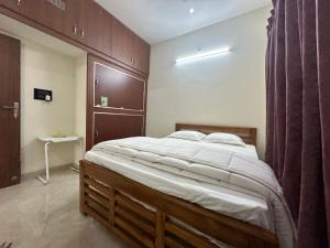 Aashritaa stay Tiruvannamalai