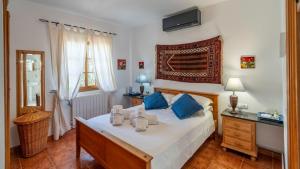 Casa Eve Canillas de Albaida by Ruralidays