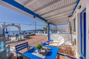 Pura Vida - Ventanas De Lanzarote