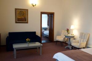 Vila Băncii 1888 by SunGarden