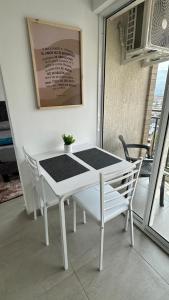 Hermoso aparta estudio con piscina