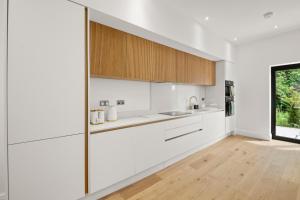 Spacious 3bd l Family Home