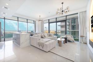 Serene Beachfront Oasis Private Beach 4BR