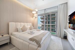 Serene Beachfront Oasis Private Beach 4BR