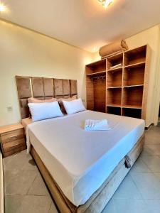 Modern with 2 private balconies Near stadium, Airport & Tangier free zone