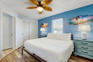 Gulf Island Condo 523