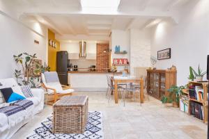 Le Dkoast - Les Demeures dAdrien