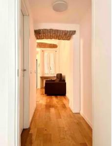 Modern Apartment in Milan, Isola area