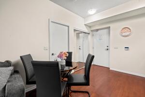 1 Bedroom Magnificent High Floor View