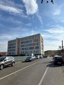 Tamiy Airport apartment- Pivate Parking,Kingsize B