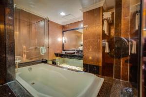 Fields Plaza Hotel by ABC