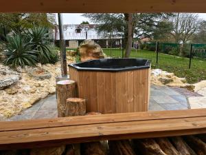 Lou Cantou sur Lunain-Piscine & SPA nordique