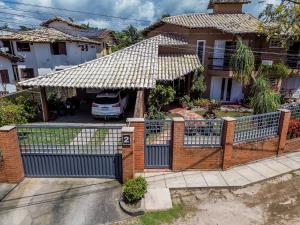 Casa individual apenas 100m da praia