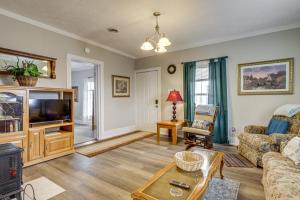 Boat, Fish and Relax Home Near Lake Cherokee