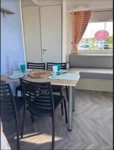 Bungalow accueillant à Veuzain-sur-Loire avec piscine