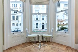 Modern Notting Hill Retreat by the Station