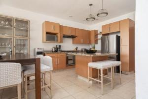 Luxury Oceanview Condo Steps to El Anclote