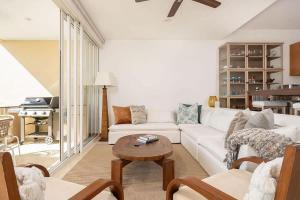 Luxury Oceanview Condo Steps to El Anclote