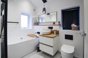 Appleyards Lane, Luxury 4 Bedroom Stay In Chester by Rework Accommodation