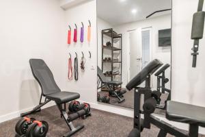 House with private rooftop pool, cinema, gym REMS