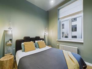 Premium Forest Themed Studio, 5 min to Old Town