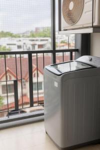 Elegant Stay with 360 degree Panoramic Rooftop Pool