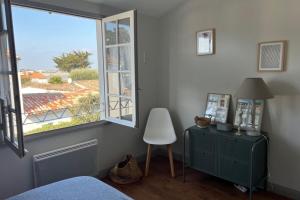 Apartment with sea view parking garden and beach access