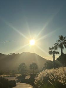 New PH Exquisite 3BR Condo Seaview and Access Resorts