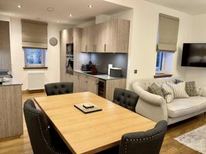 Royal Gardens Apartment 19