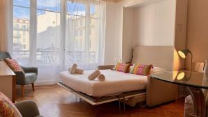 ApartHotel Riviera - Hyper Centre Ville - Studio Supérieur AC avec balcon et aperçu mer - BALCON MASSENET 1