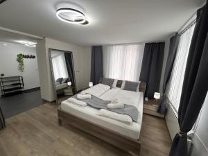 Modern 80qm Flat with Balcony & free Parking