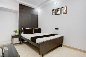 Hotel O by OYO Swarun and Banquet Hall Gulzarbagh Station Bus Stop