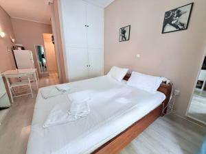 Stylish City Apartment Next to Athens Sights