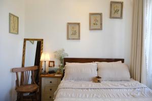 Feb House Da Lat - Căn phòng ấm áp với ban công