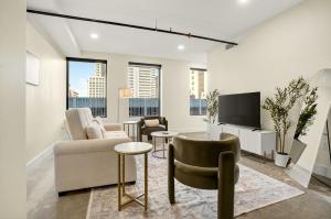 Chic Downtown Tulsa Beacon 2BR Stay
