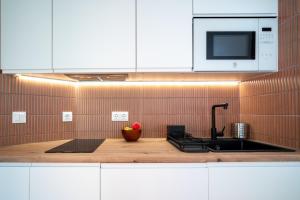 TrendyHomes Laguna Beach