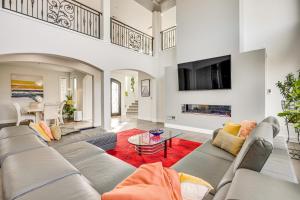 Spacious Southern Colorado Home with Mountain Views