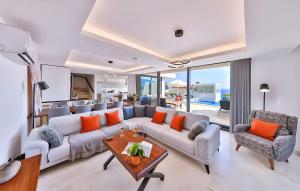 Villa Sura Elegant Kalkan Retreat,Sea View, Sleeps12