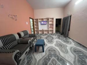 Tej Home Stays & Guest House